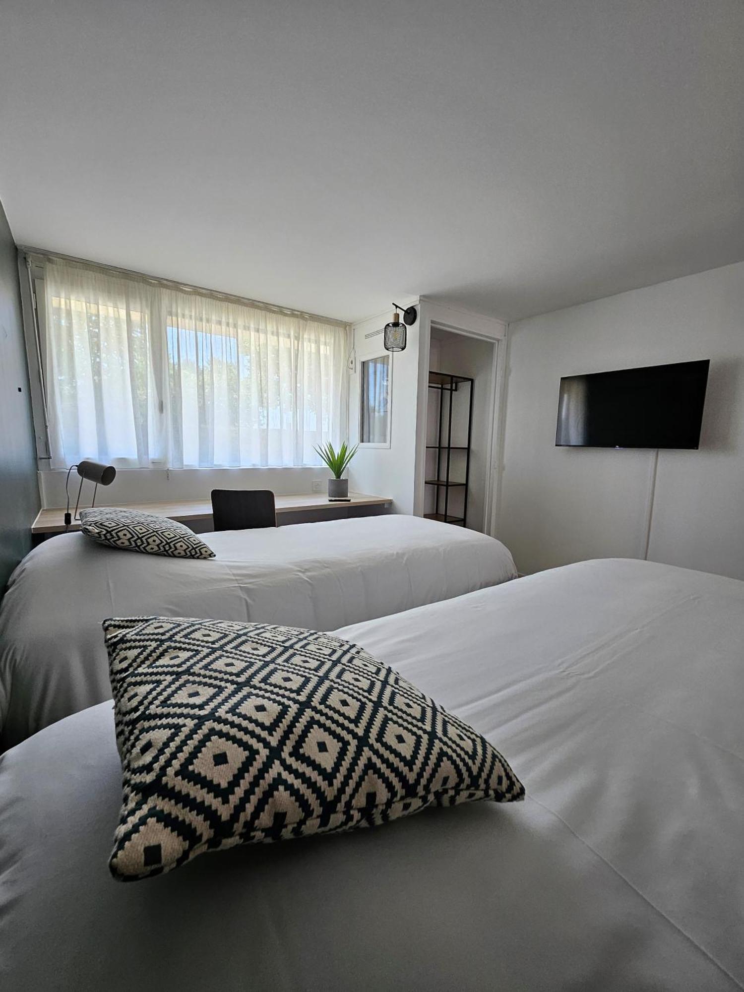 Campanile Chartres Hotell Eksteriør bilde